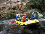 RAFTING JIZERA 9.4.2011, Zpotku chladn poas se zmnilo v ndhern slunen den a tak byl rafting i za men vody pardn. Jizera je prost ndhern. Tak dva Francouzi z posdky jednoho raftu byli nadeni stejn jako ost - fotografie 41