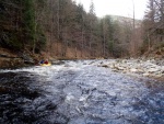 RAFTING JIZERA 9.4.2011, Zpotku chladn poas se zmnilo v ndhern slunen den a tak byl rafting i za men vody pardn. Jizera je prost ndhern. Tak dva Francouzi z posdky jednoho raftu byli nadeni stejn jako ost - fotografie 60