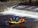 RAFTING JIZERA 9.4.2011, Zpotku chladn poas se zmnilo v ndhern slunen den a tak byl rafting i za men vody pardn. Jizera je prost ndhern. Tak dva Francouzi z posdky jednoho raftu byli nadeni stejn jako ost - fotografie 68