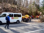 RAFTING NA JIZEE 10.4.2011, Sluncem zalit dol eky Jizery vynahradilo men stav vody. Skvl nlada a spousta zbavy na raftech, velmi pjemn pivtan jara. - fotografie 29