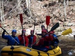 RAFTING NA JIZEE 10.4.2011, Sluncem zalit dol eky Jizery vynahradilo men stav vody. Skvl nlada a spousta zbavy na raftech, velmi pjemn pivtan jara. - fotografie 63