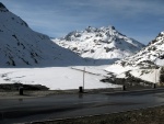 SILVRETTA - OPRAVDOV SKIALPINISTICK RJ - 2011, tyi dny ve sluncem zalitch horch. Pochvala vem astnkm za pohodu a super vkony. Odpoledn siesta byla vdy odmnou za rann vstvn... - fotografie 6