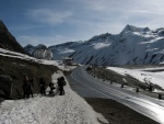 SILVRETTA - OPRAVDOV SKIALPINISTICK RJ - 2011, tyi dny ve sluncem zalitch horch. Pochvala vem astnkm za pohodu a super vkony. Odpoledn siesta byla vdy odmnou za rann vstvn... - fotografie 8