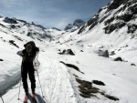 SILVRETTA - OPRAVDOV SKIALPINISTICK RJ - 2011, tyi dny ve sluncem zalitch horch. Pochvala vem astnkm za pohodu a super vkony. Odpoledn siesta byla vdy odmnou za rann vstvn... - fotografie 28