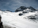 SILVRETTA - OPRAVDOV SKIALPINISTICK RJ - 2011, tyi dny ve sluncem zalitch horch. Pochvala vem astnkm za pohodu a super vkony. Odpoledn siesta byla vdy odmnou za rann vstvn... - fotografie 44