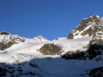 SILVRETTA - OPRAVDOV SKIALPINISTICK RJ - 2011, tyi dny ve sluncem zalitch horch. Pochvala vem astnkm za pohodu a super vkony. Odpoledn siesta byla vdy odmnou za rann vstvn... - fotografie 146