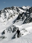 SILVRETTA - OPRAVDOV SKIALPINISTICK RJ - 2011, tyi dny ve sluncem zalitch horch. Pochvala vem astnkm za pohodu a super vkony. Odpoledn siesta byla vdy odmnou za rann vstvn... - fotografie 201