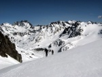 SILVRETTA - OPRAVDOV SKIALPINISTICK RJ - 2011, tyi dny ve sluncem zalitch horch. Pochvala vem astnkm za pohodu a super vkony. Odpoledn siesta byla vdy odmnou za rann vstvn... - fotografie 208