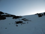 SILVRETTA - OPRAVDOV SKIALPINISTICK RJ - 2011, tyi dny ve sluncem zalitch horch. Pochvala vem astnkm za pohodu a super vkony. Odpoledn siesta byla vdy odmnou za rann vstvn... - fotografie 209