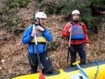 RAFTING NA JIZEE 16.4.2011, Na horch snh a pod horami slunce. Nov snh jet nezaal tt a tak bylo vody mlo. Pesto oblben vlce mma a tta, stejn jako schody a umpa byly pardn zbavn. - fotografie 14