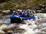 RAFTING NA JIZEE 16.4.2011, Na horch snh a pod horami slunce. Nov snh jet nezaal tt a tak bylo vody mlo. Pesto oblben vlce mma a tta, stejn jako schody a umpa byly pardn zbavn. - fotografie 58