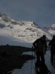 Skialpov rj 2011 slo 2, Nepzniv pedpov na tst nevyla a tak si vichni louen se zimou skvle uili. tyi dny pln nronho lapn a ostrch sjezd. Zvren odjezd na erstvm praanu byl zakonenm vskutku st - fotografie 25