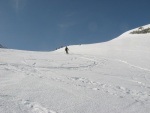 Skialpov rj 2011 slo 2, Nepzniv pedpov na tst nevyla a tak si vichni louen se zimou skvle uili. tyi dny pln nronho lapn a ostrch sjezd. Zvren odjezd na erstvm praanu byl zakonenm vskutku st - fotografie 107