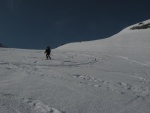 Skialpov rj 2011 slo 2, Nepzniv pedpov na tst nevyla a tak si vichni louen se zimou skvle uili. tyi dny pln nronho lapn a ostrch sjezd. Zvren odjezd na erstvm praanu byl zakonenm vskutku st - fotografie 112