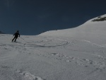 Skialpov rj 2011 slo 2, Nepzniv pedpov na tst nevyla a tak si vichni louen se zimou skvle uili. tyi dny pln nronho lapn a ostrch sjezd. Zvren odjezd na erstvm praanu byl zakonenm vskutku st - fotografie 113