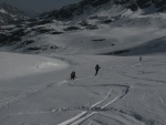 Skialpov rj 2011 slo 2, Nepzniv pedpov na tst nevyla a tak si vichni louen se zimou skvle uili. tyi dny pln nronho lapn a ostrch sjezd. Zvren odjezd na erstvm praanu byl zakonenm vskutku st - fotografie 120