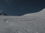 Skialpov rj 2011 slo 2, Nepzniv pedpov na tst nevyla a tak si vichni louen se zimou skvle uili. tyi dny pln nronho lapn a ostrch sjezd. Zvren odjezd na erstvm praanu byl zakonenm vskutku st - fotografie 126