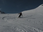 Skialpov rj 2011 slo 2, Nepzniv pedpov na tst nevyla a tak si vichni louen se zimou skvle uili. tyi dny pln nronho lapn a ostrch sjezd. Zvren odjezd na erstvm praanu byl zakonenm vskutku st - fotografie 153