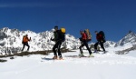 PECHOD SILVRETTY NA SKIALPECH, Vylo nejen poas a nov snh, ale i parta. Prost asn akce. Dalo by se ci: skialpinistick mlsota. - fotografie 92