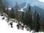 Hochschwab skialpov, V noru jsme se vydali na skialpov przkum vchodn hradby trska - poho Hochschwab. Co se tk mnostv snhu dn hitparda, ale i tak jsme si to uili. Zejmna pi kopn stup pi sestupu z h - fotografie 5