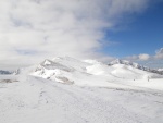 Hochschwab skialpov, V noru jsme se vydali na skialpov przkum vchodn hradby trska - poho Hochschwab. Co se tk mnostv snhu dn hitparda, ale i tak jsme si to uili. Zejmna pi kopn stup pi sestupu z h - fotografie 13