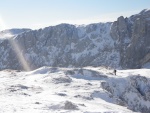 Hochschwab skialpov, V noru jsme se vydali na skialpov przkum vchodn hradby trska - poho Hochschwab. Co se tk mnostv snhu dn hitparda, ale i tak jsme si to uili. Zejmna pi kopn stup pi sestupu z h - fotografie 32