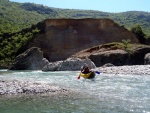 RAFTING EXPEDICE DO ALBNIE 2011, Dalek a exotick zem ns opt pijala vldn s pekrsnou prodou a dobrm poasm. Vodckch zitk bylo hojn, stejn jako gurmnskch a cestovatelskch. Pjemnou partu jet vylepila Danina k - fotografie 9