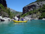 RAFTING EXPEDICE DO ALBNIE 2011, Dalek a exotick zem ns opt pijala vldn s pekrsnou prodou a dobrm poasm. Vodckch zitk bylo hojn, stejn jako gurmnskch a cestovatelskch. Pjemnou partu jet vylepila Danina k - fotografie 29