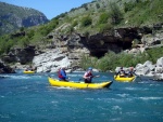 RAFTING EXPEDICE DO ALBNIE 2011, Dalek a exotick zem ns opt pijala vldn s pekrsnou prodou a dobrm poasm. Vodckch zitk bylo hojn, stejn jako gurmnskch a cestovatelskch. Pjemnou partu jet vylepila Danina k - fotografie 78