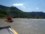 RAFTING EXPEDICE DO ALBNIE 2011, Dalek a exotick zem ns opt pijala vldn s pekrsnou prodou a dobrm poasm. Vodckch zitk bylo hojn, stejn jako gurmnskch a cestovatelskch. Pjemnou partu jet vylepila Danina k - fotografie 185