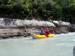 RAFTING EXPEDICE DO ALBNIE 2011, Dalek a exotick zem ns opt pijala vldn s pekrsnou prodou a dobrm poasm. Vodckch zitk bylo hojn, stejn jako gurmnskch a cestovatelskch. Pjemnou partu jet vylepila Danina k - fotografie 246