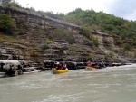 RAFTING EXPEDICE DO ALBNIE 2011, Dalek a exotick zem ns opt pijala vldn s pekrsnou prodou a dobrm poasm. Vodckch zitk bylo hojn, stejn jako gurmnskch a cestovatelskch. Pjemnou partu jet vylepila Danina k - fotografie 277