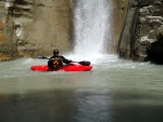 RAFTING EXPEDICE DO ALBNIE 2011, Dalek a exotick zem ns opt pijala vldn s pekrsnou prodou a dobrm poasm. Vodckch zitk bylo hojn, stejn jako gurmnskch a cestovatelskch. Pjemnou partu jet vylepila Danina k - fotografie 295