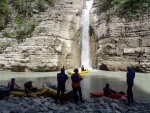 RAFTING EXPEDICE DO ALBNIE 2011, Dalek a exotick zem ns opt pijala vldn s pekrsnou prodou a dobrm poasm. Vodckch zitk bylo hojn, stejn jako gurmnskch a cestovatelskch. Pjemnou partu jet vylepila Danina k - fotografie 301