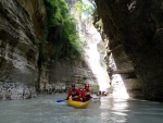 RAFTING EXPEDICE DO ALBNIE 2011, Dalek a exotick zem ns opt pijala vldn s pekrsnou prodou a dobrm poasm. Vodckch zitk bylo hojn, stejn jako gurmnskch a cestovatelskch. Pjemnou partu jet vylepila Danina k - fotografie 310