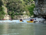 RAFTING EXPEDICE DO ALBNIE 2011, Dalek a exotick zem ns opt pijala vldn s pekrsnou prodou a dobrm poasm. Vodckch zitk bylo hojn, stejn jako gurmnskch a cestovatelskch. Pjemnou partu jet vylepila Danina k - fotografie 337