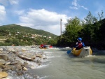 RAFTING EXPEDICE DO ALBNIE 2011, Dalek a exotick zem ns opt pijala vldn s pekrsnou prodou a dobrm poasm. Vodckch zitk bylo hojn, stejn jako gurmnskch a cestovatelskch. Pjemnou partu jet vylepila Danina k - fotografie 358