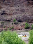 RAFTING EXPEDICE DO ALBNIE 2011, Dalek a exotick zem ns opt pijala vldn s pekrsnou prodou a dobrm poasm. Vodckch zitk bylo hojn, stejn jako gurmnskch a cestovatelskch. Pjemnou partu jet vylepila Danina k - fotografie 406