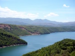 RAFTING EXPEDICE DO ALBNIE 2011, Dalek a exotick zem ns opt pijala vldn s pekrsnou prodou a dobrm poasm. Vodckch zitk bylo hojn, stejn jako gurmnskch a cestovatelskch. Pjemnou partu jet vylepila Danina k - fotografie 456