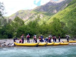 RAFTING EXPEDICE DO ALBNIE 2011, Dalek a exotick zem ns opt pijala vldn s pekrsnou prodou a dobrm poasm. Vodckch zitk bylo hojn, stejn jako gurmnskch a cestovatelskch. Pjemnou partu jet vylepila Danina k - fotografie 468