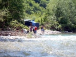 RAFTING EXPEDICE DO ALBNIE 2011, Dalek a exotick zem ns opt pijala vldn s pekrsnou prodou a dobrm poasm. Vodckch zitk bylo hojn, stejn jako gurmnskch a cestovatelskch. Pjemnou partu jet vylepila Danina k - fotografie 540