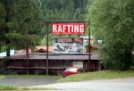 RAFTING - ALPSK SUPERVKEND KVTEN 2011, Tenhle zjezd byste mli zkusit, to je fakt dobr akce, na kterou se d jezdit opakovan. I kdy tentokrt poas maliko zahrozilo a ve vych polohch napadl snh. Dky tomu na ns ekala pardn v - fotografie 2