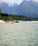 RAFTING V JULSKCH ALPCH KVTEN 2011, Tenhle vbr ek se opravdu povedl. Kdy na nj vyrazte je poteba mt trochu tst na vodu. Moc dobr parta - to se d jet cokoliv za jakkoliv vody. - fotografie 46