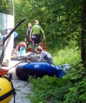 RAFTING V JULSKCH ALPCH KVTEN 2011, Tenhle vbr ek se opravdu povedl. Kdy na nj vyrazte je poteba mt trochu tst na vodu. Moc dobr parta - to se d jet cokoliv za jakkoliv vody. - fotografie 69