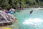 RAFTING V JULSKCH ALPCH KVTEN 2011, Tenhle vbr ek se opravdu povedl. Kdy na nj vyrazte je poteba mt trochu tst na vodu. Moc dobr parta - to se d jet cokoliv za jakkoliv vody. - fotografie 104