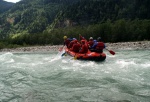 Adrenaln rafting na Iselu - ervenec 2011, Nejlep raftov voda, k tomu vlap do hor. Ve podbareveno pardnm slunenm poasm. - fotografie 17