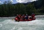 Adrenaln rafting na Iselu - ervenec 2011, Nejlep raftov voda, k tomu vlap do hor. Ve podbareveno pardnm slunenm poasm. - fotografie 26