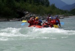 Adrenaln rafting na Iselu - ervenec 2011, Nejlep raftov voda, k tomu vlap do hor. Ve podbareveno pardnm slunenm poasm. - fotografie 30