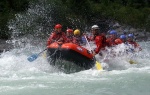 Adrenaln rafting na Iselu - ervenec 2011, Nejlep raftov voda, k tomu vlap do hor. Ve podbareveno pardnm slunenm poasm. - fotografie 32