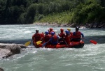 Adrenaln rafting na Iselu - ervenec 2011, Nejlep raftov voda, k tomu vlap do hor. Ve podbareveno pardnm slunenm poasm. - fotografie 36